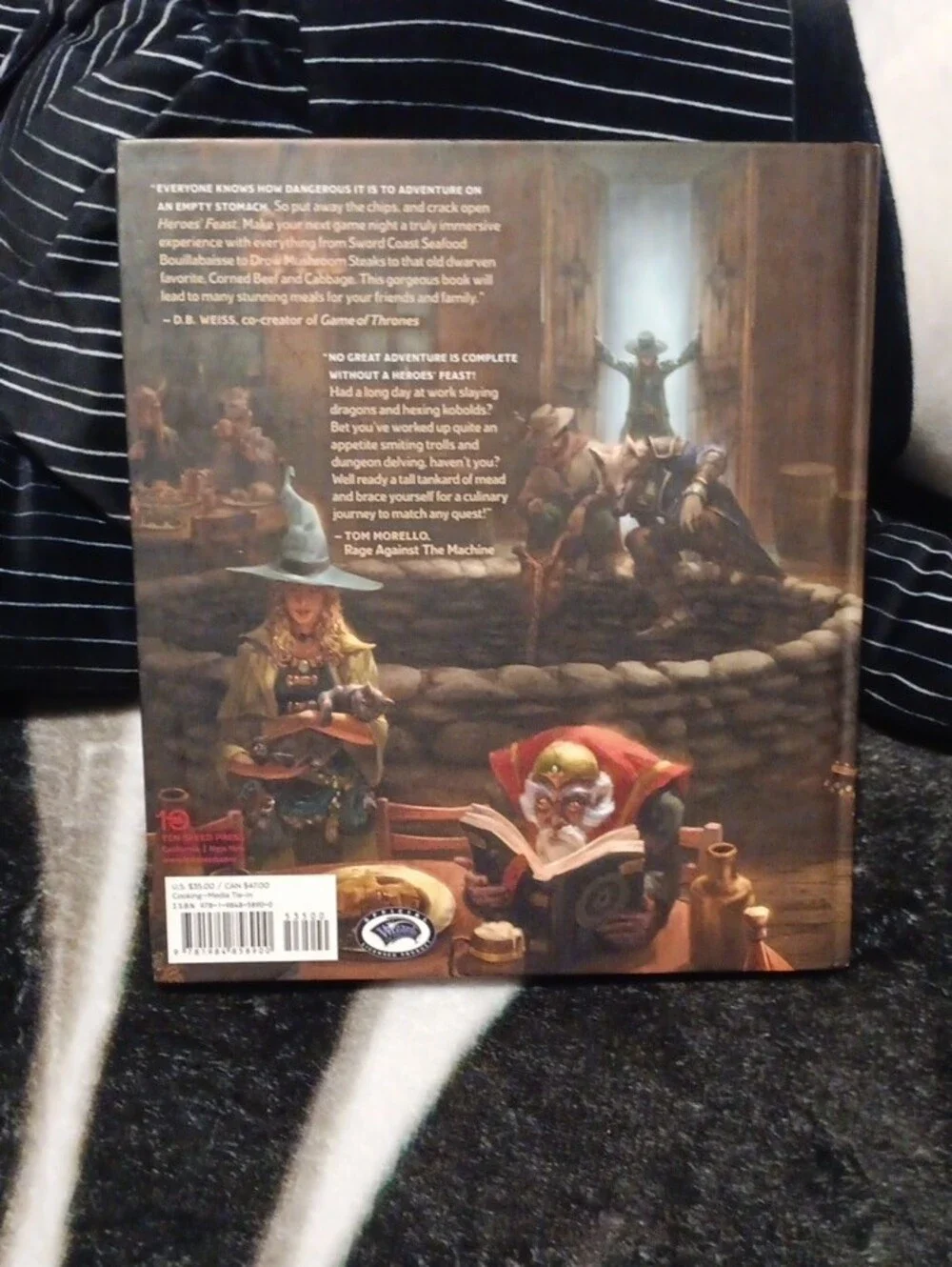 Heroes' Feast: Official Dungeons & Dragons Cookbook – Brown Hardcover